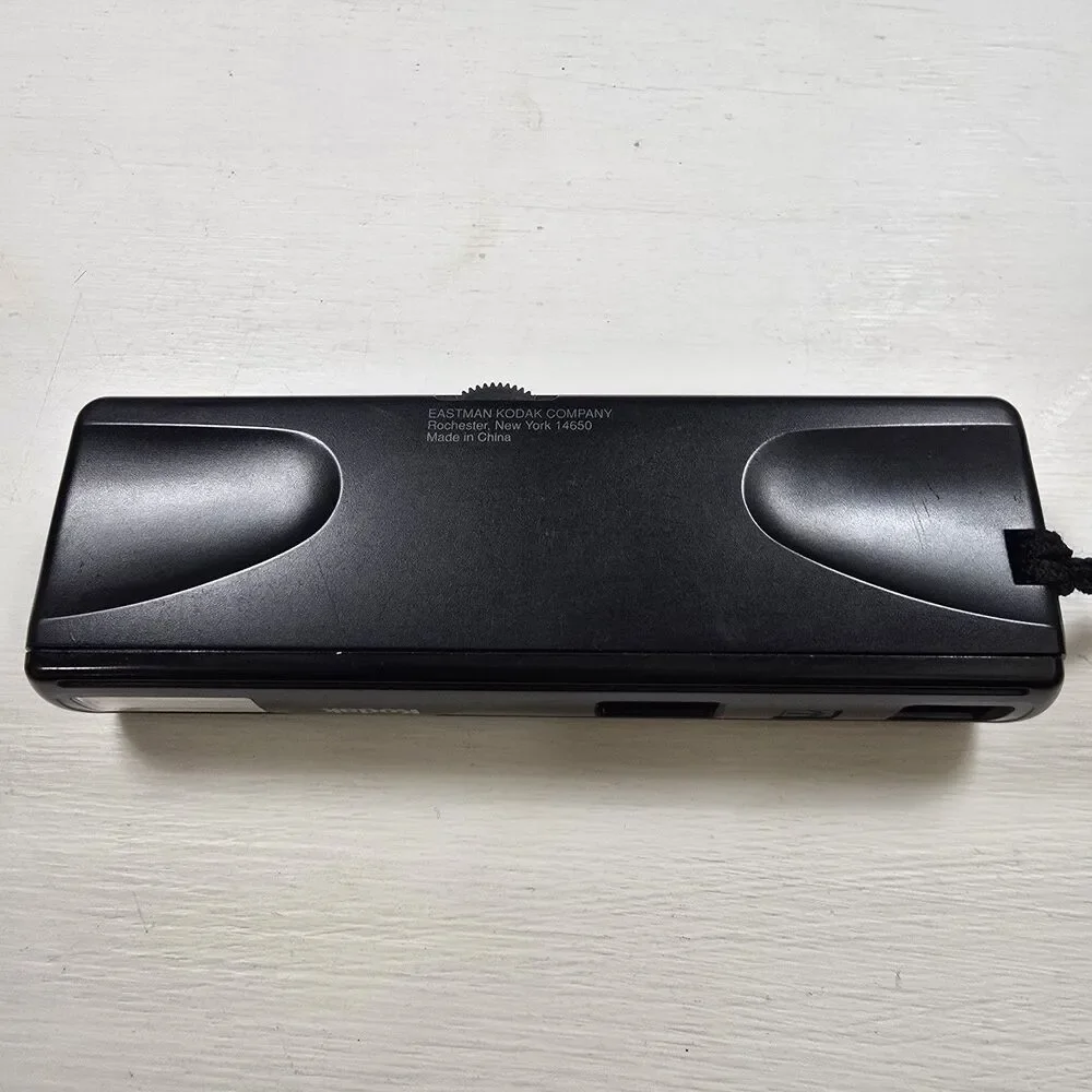 KODAK STAR 110 Film Pocket Size Camera Wirh Flash Untested FOR PARTS with Case